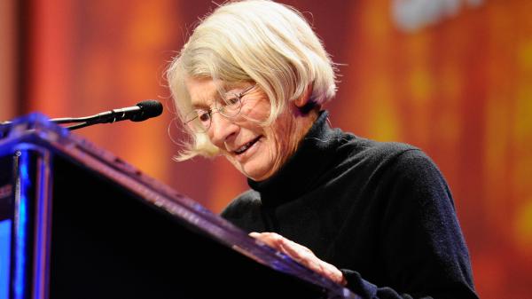Mary Oliver - Kevork Djansezian